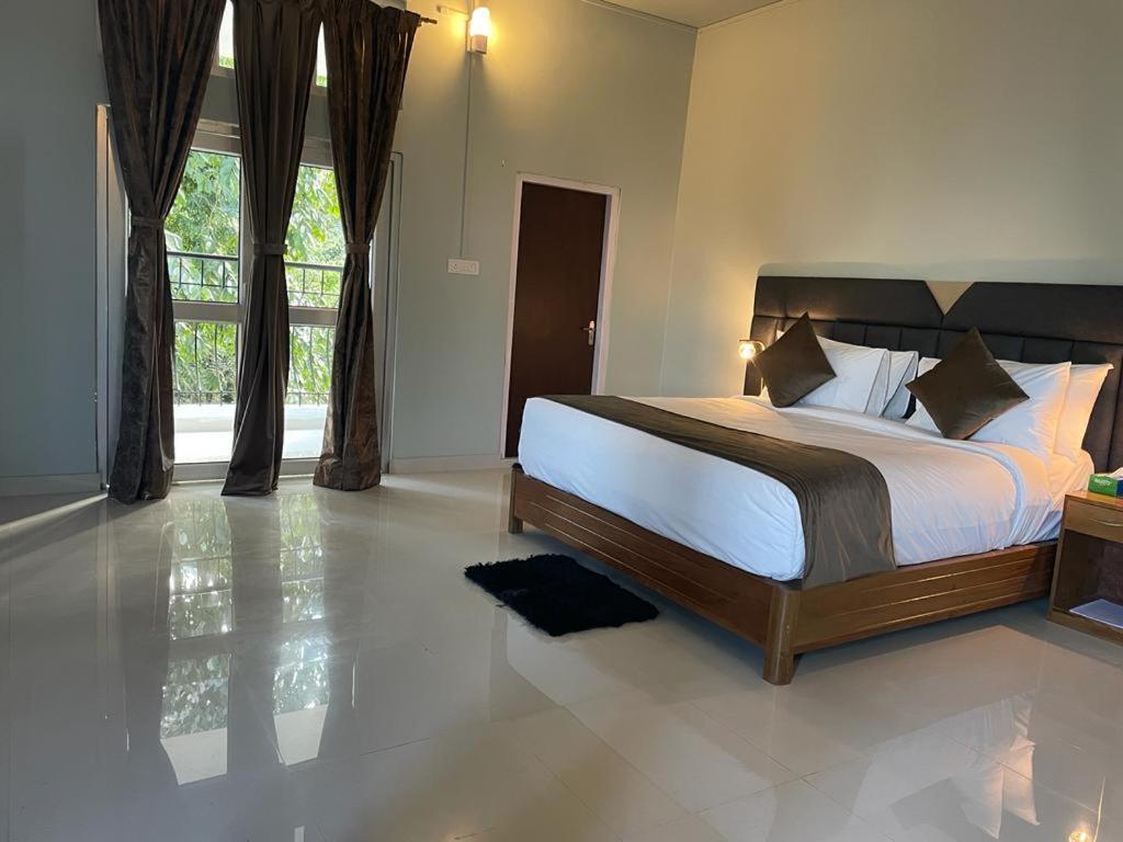 La Colline Resort Kohima Eksteriør billede